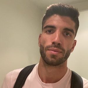 Meet your Posher, Dimitris